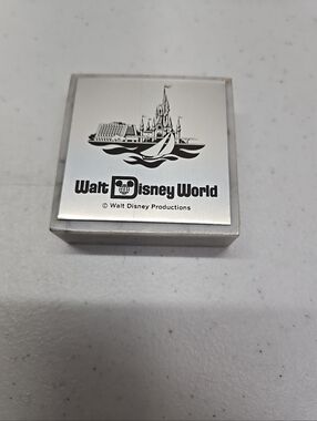 WALT DISNEY WORLD SOUVENIR PAPERWEIGHT MARBLE VINTAGE 1980's IN ORIGINAL BOX